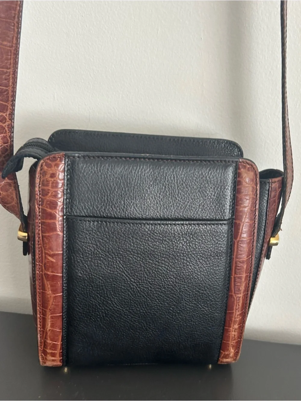 Bally Black Brown croc embossed Leather Crossbody Shoulder Bag